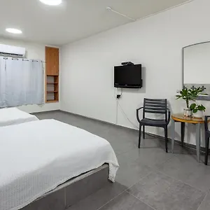 Little Hostel-5 Min Walk To The Ejlat